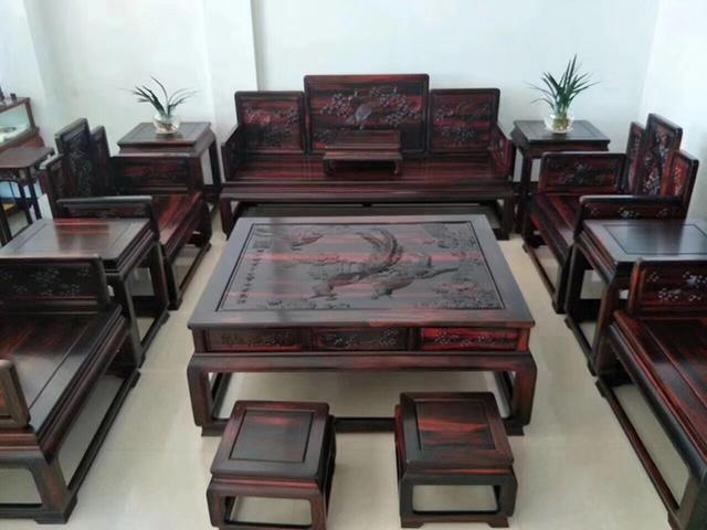 大紅酸枝紅木家具價格高不可攀